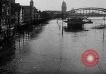 Immagine di Reno allagato strade di Coblenza Koblenz Germania, 1930, secondo 10 filmato di repertorio 65675052008