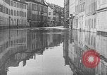 Immagine di Reno allagato strade di Coblenza Koblenz Germania, 1930, secondo 22 filmato di repertorio 65675052008