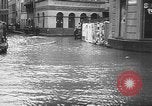 Immagine di Reno allagato strade di Coblenza Koblenz Germania, 1930, secondo 27 filmato di repertorio 65675052008