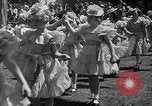 Image Mai jour Reine couronnement San Francisco California USA, 1937, de la seconde 26 séquences d'archives historiques vidéo 65675052019