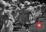 Image Mai jour Reine couronnement San Francisco California USA, 1937, de la seconde 27 séquences d'archives historiques vidéo 65675052019