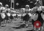 Image Mai jour Reine couronnement San Francisco California USA, 1937, de la seconde 31 séquences d'archives historiques vidéo 65675052019