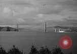 Standbild Goldene niet Abschluss der Golden Gate Bridge San Francisco California USA, 1937, aus Sekunde 41 historischem Filmmaterial Videoclip 65675052024