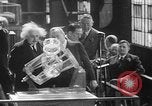 Standbild Albert Einstein Lester Pennsylvania USA, 1937, aus Sekunde 26 historischem Filmmaterial Videoclip 65675052025