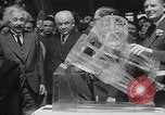 Standbild Albert Einstein Lester Pennsylvania USA, 1937, aus Sekunde 37 historischem Filmmaterial Videoclip 65675052025