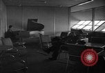 Immagine di Lounge a bordo LZ 129 dirigibile Hindenburg Lakehurst Naval Air Station New Jersey USA, 1936, secondo 44 filmato di repertorio 65675052068