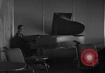 Immagine di Lounge a bordo LZ 129 dirigibile Hindenburg Lakehurst Naval Air Station New Jersey USA, 1936, secondo 56 filmato di repertorio 65675052068