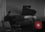 Immagine di Lounge a bordo LZ 129 dirigibile Hindenburg Lakehurst Naval Air Station New Jersey USA, 1936, secondo 58 filmato di repertorio 65675052068