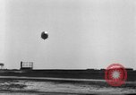 Immagine di Dirigibile LZ 129 Hindenburg Lakehurst New Jersey USA, 1936, secondo 13 filmato di repertorio 65675052075