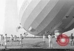 Standbild Luftschiff LZ 129 Hindenburg Lakehurst Naval Air Station New Jersey USA, 1936, aus Sekunde 1 historischem Filmmaterial Videoclip 65675052077