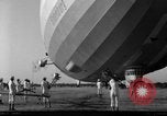 Standbild Luftschiff LZ 129 Hindenburg Lakehurst Naval Air Station New Jersey USA, 1936, aus Sekunde 3 historischem Filmmaterial Videoclip 65675052077