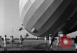 Standbild Luftschiff LZ 129 Hindenburg Lakehurst Naval Air Station New Jersey USA, 1936, aus Sekunde 6 historischem Filmmaterial Videoclip 65675052077