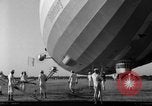 Standbild Luftschiff LZ 129 Hindenburg Lakehurst Naval Air Station New Jersey USA, 1936, aus Sekunde 9 historischem Filmmaterial Videoclip 65675052077