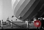 Standbild Luftschiff LZ 129 Hindenburg Lakehurst Naval Air Station New Jersey USA, 1936, aus Sekunde 12 historischem Filmmaterial Videoclip 65675052077