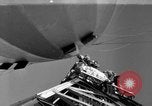 Standbild Luftschiff LZ 129 Hindenburg Lakehurst Naval Air Station New Jersey USA, 1936, aus Sekunde 53 historischem Filmmaterial Videoclip 65675052077