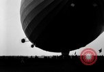 Standbild Luftschiff LZ 129 Hindenburg Lakehurst New Jersey USA, 1936, aus Sekunde 17 historischem Filmmaterial Videoclip 65675052078