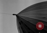 Standbild Luftschiff LZ 129 Hindenburg Lakehurst New Jersey USA, 1936, aus Sekunde 36 historischem Filmmaterial Videoclip 65675052078