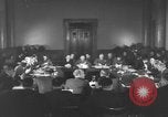Standbild Alliierten Kontrollrat Berlin Schöneberg Deutschland, 1945, aus Sekunde 7 historischem Filmmaterial Videoclip 65675052081