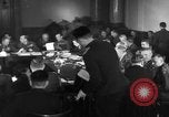 Standbild Alliierten Kontrollrat Berlin Schöneberg Deutschland, 1945, aus Sekunde 12 historischem Filmmaterial Videoclip 65675052081