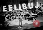 Standbild Armed Forces Radio Jubiläums show Zweiten Weltkrieg California United States USA, 1944, aus Sekunde 11 historischem Filmmaterial Videoclip 65675052082