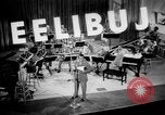 Standbild Armed Forces Radio Jubiläums show Zweiten Weltkrieg California United States USA, 1944, aus Sekunde 13 historischem Filmmaterial Videoclip 65675052082