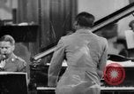 Standbild Armed Forces Radio Jubiläums show Zweiten Weltkrieg California United States USA, 1944, aus Sekunde 22 historischem Filmmaterial Videoclip 65675052082