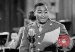 Standbild Armed Forces Radio Jubiläums show Zweiten Weltkrieg California United States USA, 1944, aus Sekunde 55 historischem Filmmaterial Videoclip 65675052082