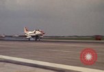Standbild Flugzeuge TA 4J Beeville Texas Naval Air Station Chase Field USA, 1982, aus Sekunde 8 historischem Filmmaterial Videoclip 65675052107