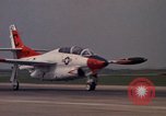 Standbild Flugzeuge TA 4J Beeville Texas Naval Air Station Chase Field USA, 1982, aus Sekunde 34 historischem Filmmaterial Videoclip 65675052107