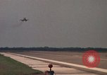 Standbild Flugzeuge TA 4J Beeville Texas Naval Air Station Chase Field USA, 1982, aus Sekunde 58 historischem Filmmaterial Videoclip 65675052107