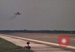 Standbild Flugzeuge TA 4J Beeville Texas Naval Air Station Chase Field USA, 1982, aus Sekunde 60 historischem Filmmaterial Videoclip 65675052107