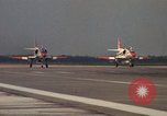 Standbild Flugzeuge TA 4JS Beeville Texas Naval Air Station Chase Field USA, 1982, aus Sekunde 19 historischem Filmmaterial Videoclip 65675052108