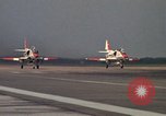 Standbild Flugzeuge TA 4JS Beeville Texas Naval Air Station Chase Field USA, 1982, aus Sekunde 24 historischem Filmmaterial Videoclip 65675052108