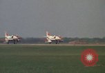 Standbild Flugzeuge TA 4JS Beeville Texas Naval Air Station Chase Field USA, 1982, aus Sekunde 8 historischem Filmmaterial Videoclip 65675052109