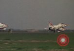 Standbild Flugzeuge TA 4JS Beeville Texas Naval Air Station Chase Field USA, 1982, aus Sekunde 27 historischem Filmmaterial Videoclip 65675052109