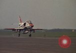 Standbild Flugzeuge TA 4JS Beeville Texas Naval Air Station Chase Field USA, 1982, aus Sekunde 57 historischem Filmmaterial Videoclip 65675052110
