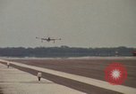Standbild Flugzeuge TA 4JS Beeville Texas Naval Air Station Chase Field USA, 1982, aus Sekunde 20 historischem Filmmaterial Videoclip 65675052111