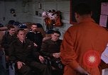 Immagine di Briefing officer Mare Mediterraneo, 1966, secondo 12 filmato di repertorio 65675052126