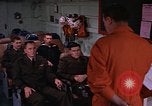 Immagine di Briefing officer Mare Mediterraneo, 1966, secondo 22 filmato di repertorio 65675052126