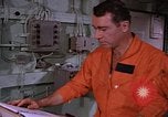 Immagine di Briefing officer Mare Mediterraneo, 1966, secondo 32 filmato di repertorio 65675052126