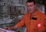 Immagine di Briefing officer Mare Mediterraneo, 1966, secondo 34 filmato di repertorio 65675052126