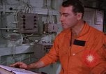 Immagine di Briefing officer Mare Mediterraneo, 1966, secondo 37 filmato di repertorio 65675052126