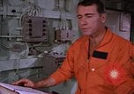 Immagine di Briefing officer Mare Mediterraneo, 1966, secondo 38 filmato di repertorio 65675052126