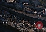 Standbild japanische I-400 U-Boote und Schlachtschiff Nagato Yokosuka in Japan Yokosuka in Japan, 1945, aus Sekunde 34 historischem Filmmaterial Videoclip 65675052131