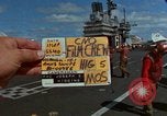 Standbild Flieger California United States USA, 1980, aus Sekunde 6 historischem Filmmaterial Videoclip 65675052132