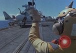 Standbild Flugzeugträger USS Ranger Indischer Ozean, 1982, aus Sekunde 10 historischem Filmmaterial Videoclip 65675052139