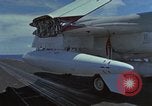 Standbild Flugzeugträger USS Ranger Indischer Ozean, 1982, aus Sekunde 30 historischem Filmmaterial Videoclip 65675052139