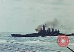 Standbild Zerstörer Pazifik, 1945, aus Sekunde 26 historischem Filmmaterial Videoclip 65675052146