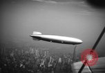 Standbild LZ 129 Hindenburg New York City USA, 1936, aus Sekunde 24 historischem Filmmaterial Videoclip 65675052175