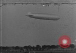Immagine di LZ-127 Graf Zeppelin dirigibile Friedrichshafen Germania, 1928, secondo 1 filmato di repertorio 65675052180